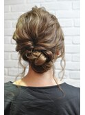 簡単アレンジ×ゆるウェーブシニョン