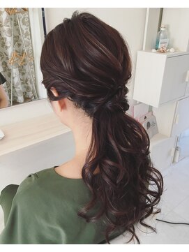 シュエット(Chouette) ポニーテール風アレンジ