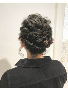 ヴァンクシー バイ ルナ(VANKCY by Luna) 首元スッキリ！ねじねじ大人カジュアルアレンジ 結婚式