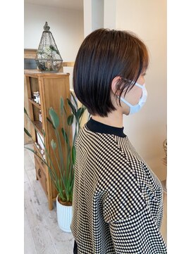 キキ(kiki) 骨格補正ショート#ベージュカラー#三重