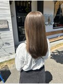 ミルクティーベージュカラーレイヤーカットケアブリーチカラー