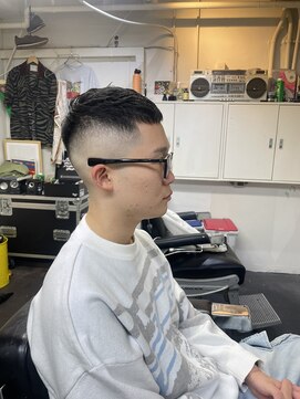 メリケンバーバーショップ フクオカ(MERICAN BARBERSHOP FUK) スキンフェードバーバー