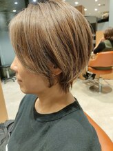 ハレケアヴェダ アンド ハレケエイト(HAREKE AVEDA&HAREKE 8) 透明感のあるベージュカラー × ハンサムショート