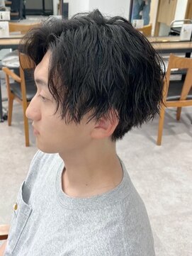 ネオリーブ クーロ メゾン 横浜(Neolive curro Maison) ゆるめのツイストスパイラル×ニュアンスパーマ[メンズ]