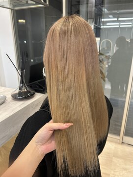 ロンドルピナス 小倉(Lond Lupinus) ミディアムレイヤーカット/似合わせカット/大人ガーリー/20代