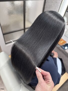 エミリー(Emily) 柔らか縮毛矯正