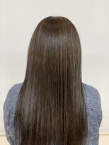 クオリス 上板橋店(QUALIS) ロングハイライト 白髪ぼかし ストレートヘア 艶ヘア