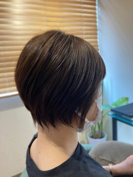 リリ(Re:Re:) 前下がりショート