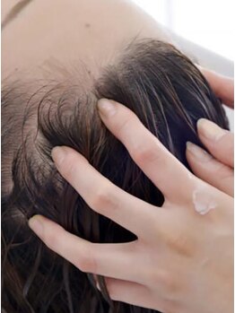 ヘアガーデンビビ(.BiBi)の写真/[岡崎]凝り固まった頭皮をほぐし美しく健康的な髪へ!美々自慢のヘッドスパで癒しのひと時をお過ごし下さい!