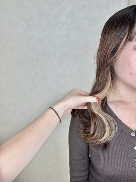 美容室 ハルミ ヘア リゾート 川口店(Harumi Hair Resort) インナーカラーホワイトミルクティー