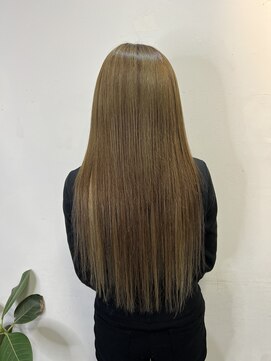 フツーロ 栄(FUTURO) プルエクステ