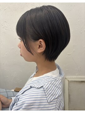 ロミー 本厚木(ROMMY.) ナチュラルショートボブ丸みショート細めハイライト