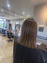 ティアラ あさぎり店&nbsp;ストレートで広がらない切りっぱなしロブ