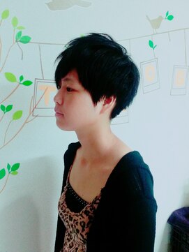トモズヘアデザイン(Tomo's Hair Design) 【tomos】アシメバング×刈り上げショート　担当naoya@