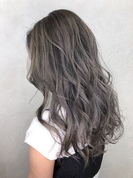 ジゼル(gisele) グラデーションカラー