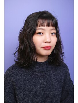 マーシー(MAAAAAC) 【MERCY】ミディアムラウンドレイヤー