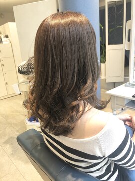 アンビエンテ(ambiente) セミロング イルミナカラー 透明感