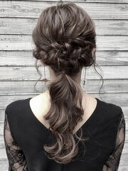 結婚式ヘアセット大人カジュアル