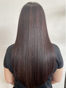ディルガ リンク(Dilga LINK)の写真/ケアプロ使用の種類豊富なトリートメントで、髪質に合わせて選べる♪カラー後もうるツヤ美髪に☆