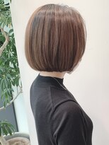 ステア ケース(stair case)&nbsp;前下がり丸みボブ/センターパート前髪なし/20代30代40代髪型