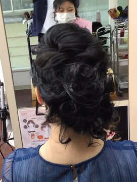 ヘアサロン ユニティ(Hair Salon Unity) 編み込みカールMIXシニヨン