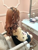 グルーヴ グルーヴ フェエリー(groove groove feerie)&nbsp;まおりんのゆる巻きリボンハーフツイン 新宿歌舞伎町ヘアセット