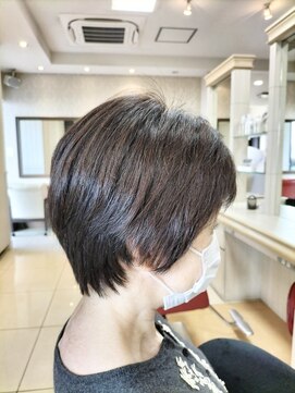 ヘアークリアー 春日部 大人可愛いミセス襟足スッキリショートスタイル/30代40代50代