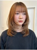 顔周りレイヤーカット 透明感 ベージュカラー ハイトーン