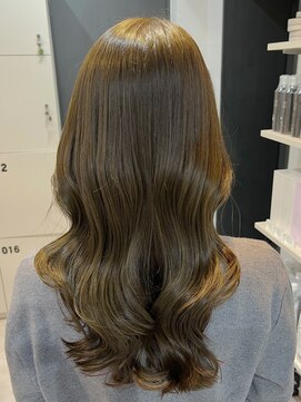 ディーエックス スリー(Dxxxx III) オリーブベージュ カットカラー 韓国ヘア 顔周りレイヤー TOMOKI