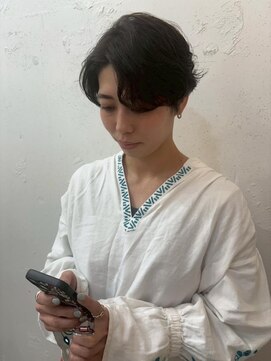 ロミー 本厚木(ROMMY.) 20代~50代◎クールショート黒髪フェザーショートマニッシュ