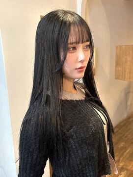 ロティー(loty) 艶暗髪 ラベンダーベージュ 透明感カラー 顔周りカット 10代20代