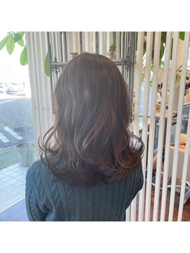 プリューム(plume) ナチュラルブラウン/ゆるっとセミロング