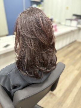 アトレ(attrait) ミディアムレイヤー☆ボルドーカラー@attrait_total_beauty