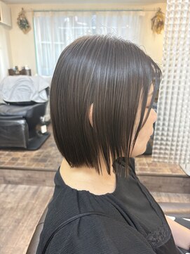 アジュガヘア(ajuga hair) 切りっぱなしボブ