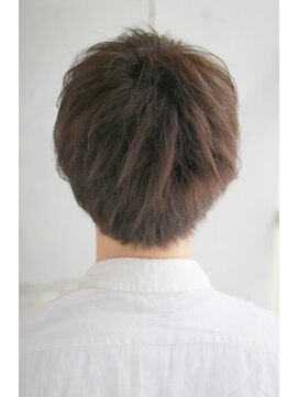 シュシュット(chouchoute) 吉祥寺ビジネスフェザーマッシュワイルドアップバングテクノ/019