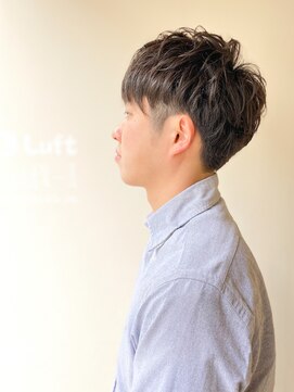 ルフト(Luft) 黒髪ツーブロック刈り上げマッシュ