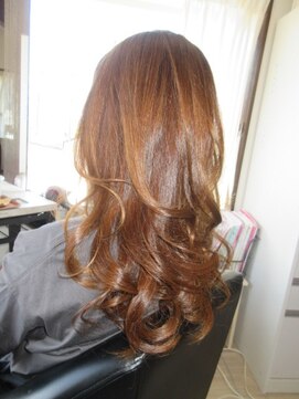 コア フィール ア デイ(COIFFURE A DAY) 【M3D見附今町】大人女子ロング