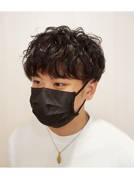 ヘアスペース クラージュ琴似店 黒髪マッシュパーマ