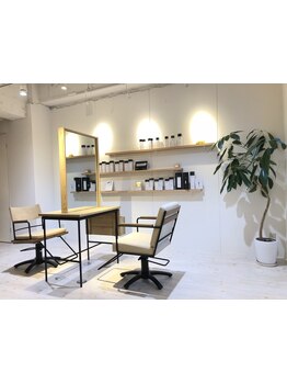 【堺東徒歩3分】まるでカフェにいるような落ち着いた雰囲気の店内♪あなただけの隠れ家サロンに…