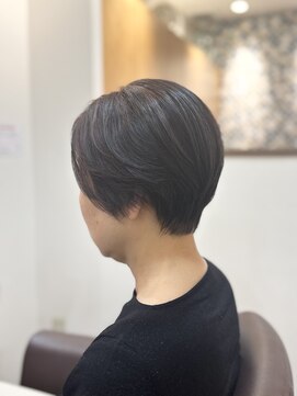 フリージア(freesia) ショート/艶髪/30代40代50代/白髪染め/ヘアマニキュア