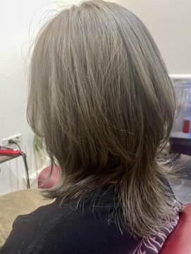 ラテ アトリエ(latte atelier) ケアブリーチ/ムーンライト/外ハネ