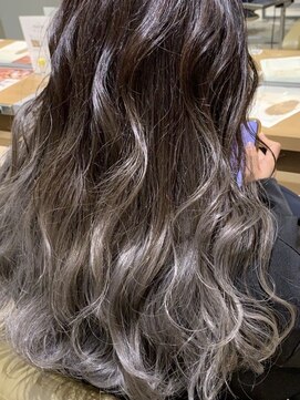 アース 高円寺店(HAIR & MAKE EARTH) シルバーグラデーション！《earth_aoyagi0415》