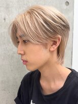 渋谷メンズブリーチカラーミルクティーベージュセンターパート