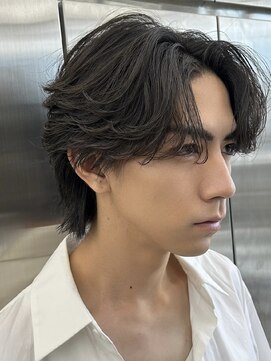 レタッチ バイ フィフス 天神大名(RETOUCH by fifth) 天神大名フェザーパーマメンズカットセンターパートウルフ30代