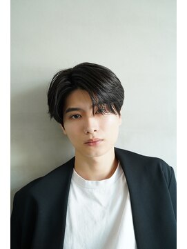 フィフス 栄(fifth) ニュアンスパーマセンターパートコンマヘアツーブロック