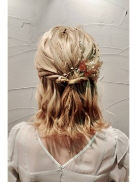 サンジュウナナドシー 大宮東口店(37.0℃) ゆるふわハーフアップ