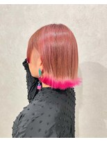 イト(ito)&nbsp;刈り上げ外はねボブピンクベージュグラデーション裾カラーピンク