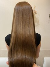 ナチュラル(Natural)&nbsp;大人の艶髪ロング♪魔法の縮毛矯正【ケアルーガ】