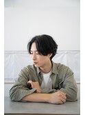 『WAKU』センターパート×ゆるめパーマ アッシュブラック