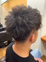 バーバーショップテト(barber shop tete)&nbsp;前下がりスパイラル